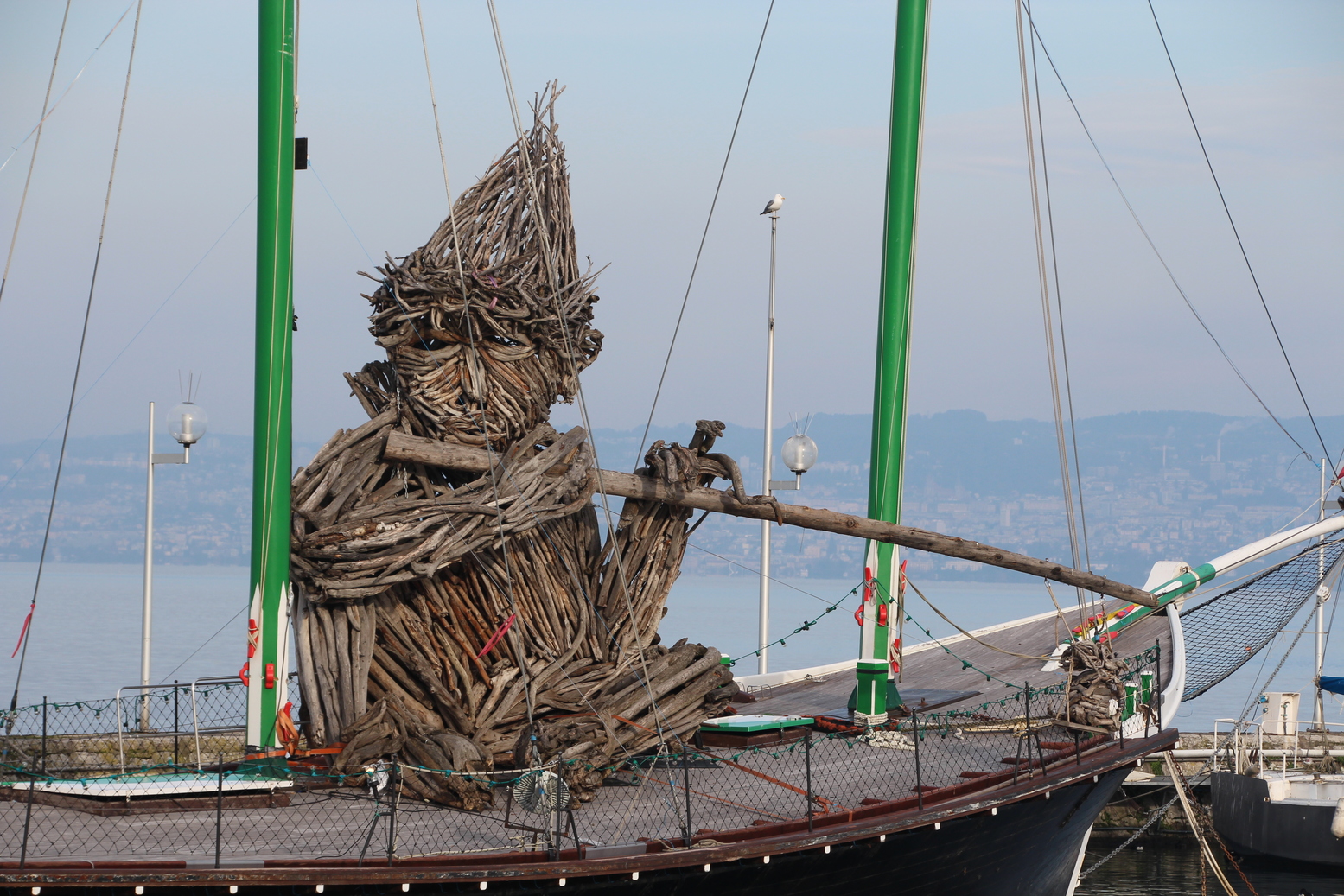 Flute playing ‘Flottins’ in Evian-les-Bains
